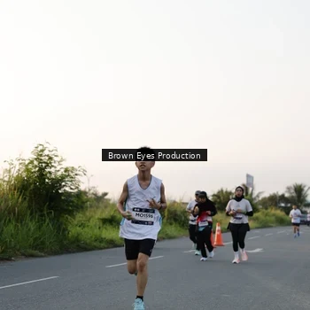 Runner Photo 7657064