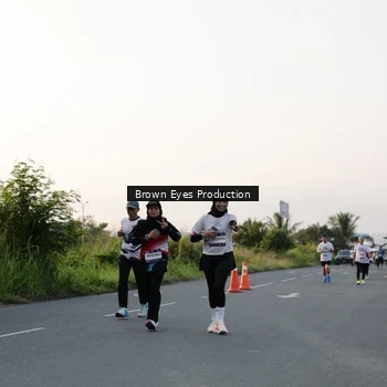 Runner Photo 7657068
