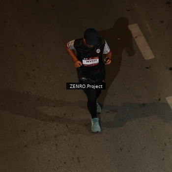Runner Photo 7657071