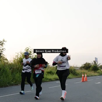 Runner Photo 7657072