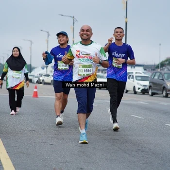 Runner Photo 7657088
