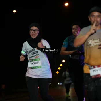 Runner Photo 7657100