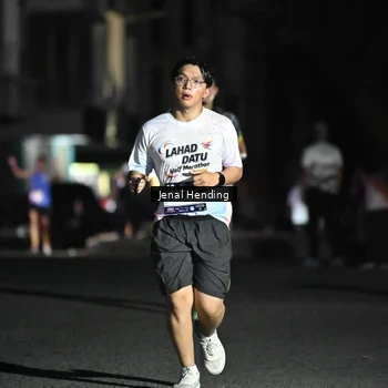 Runner Photo 7657101