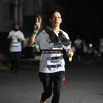 Runner Photo 7657102