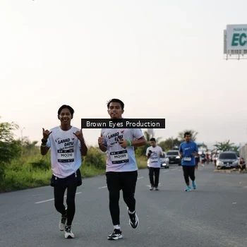 Runner Photo 7657105