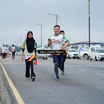 Runner Photo 7657125