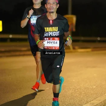 Runner Photo 7657135