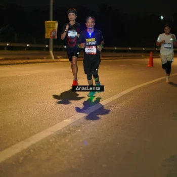 Runner Photo 7657137