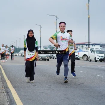 Runner Photo 7657143
