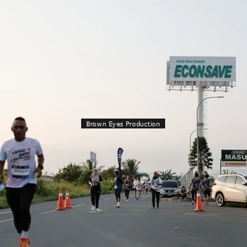Runner Photo 7657154
