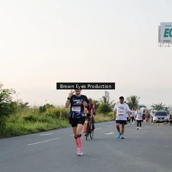 Runner Photo 7657175