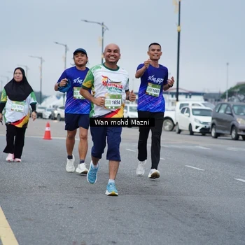 Runner Photo 7657177