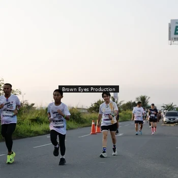 Runner Photo 7657180