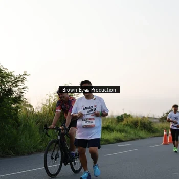 Runner Photo 7657195