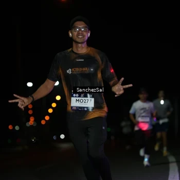 Runner Photo 7657204