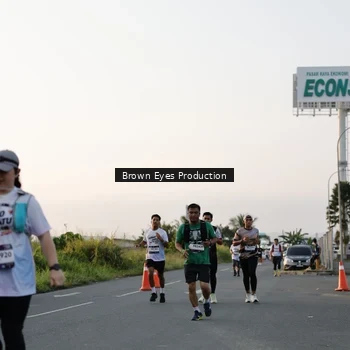 Runner Photo 7657211