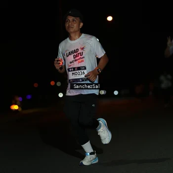 Runner Photo 7657248