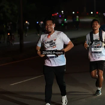 Runner Photo 7657303