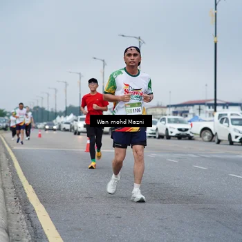 Runner Photo 7657305