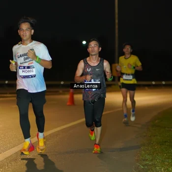 Runner Photo 7657361