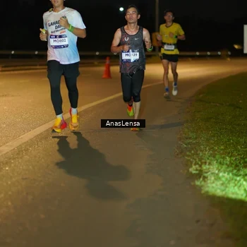 Runner Photo 7657371