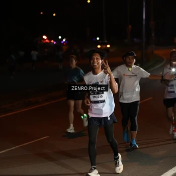 Runner Photo 7657428