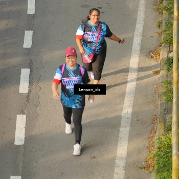 Runner Photo 7657449