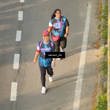 Runner Photo 7657454