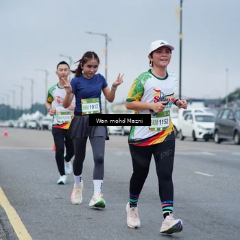 Runner Photo 7657469