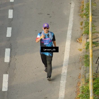 Runner Photo 7657470