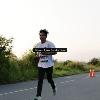 Runner Photo 7657475