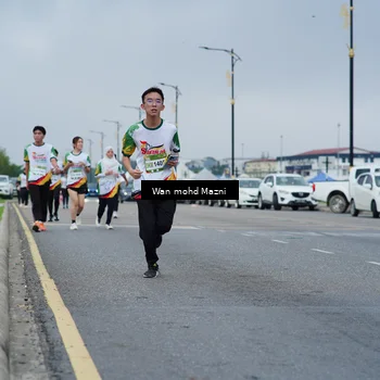 Runner Photo 7657477