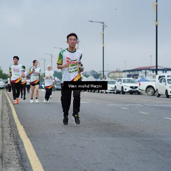 Runner Photo 7657480