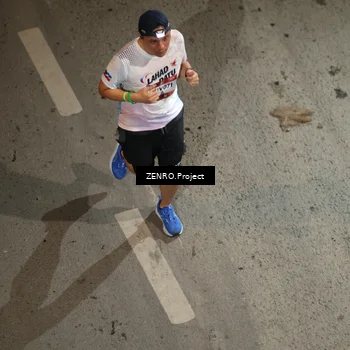 Runner Photo 7657540