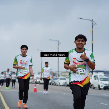 Runner Photo 7657557