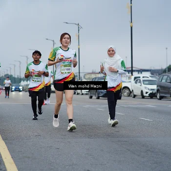 Runner Photo 7657573