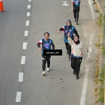 Runner Photo 7657576