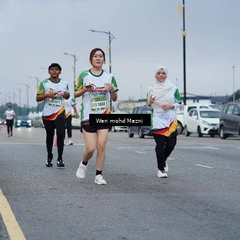 Runner Photo 7657595