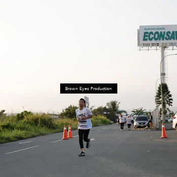 Runner Photo 7657601