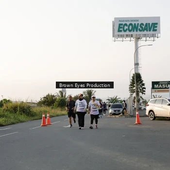 Runner Photo 7657645