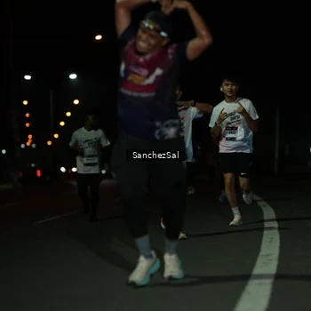 Runner Photo 7657664