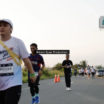 Runner Photo 7657679