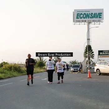Runner Photo 7657681
