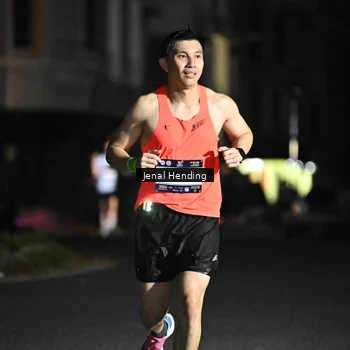 Runner Photo 7657682