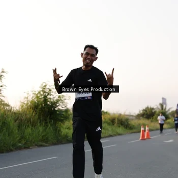 Runner Photo 7657690