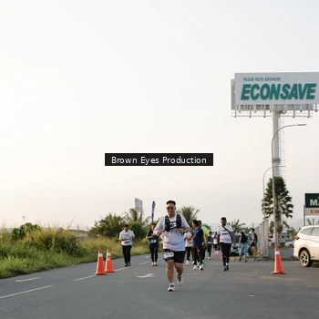 Runner Photo 7657691