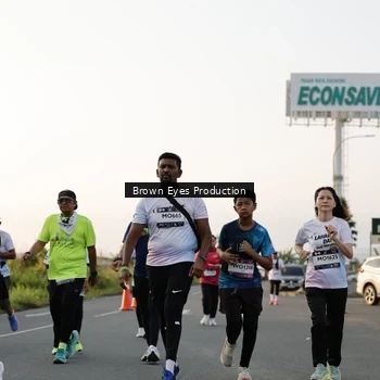 Runner Photo 7657772