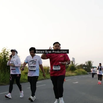 Runner Photo 7657802