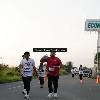Runner Photo 7657803