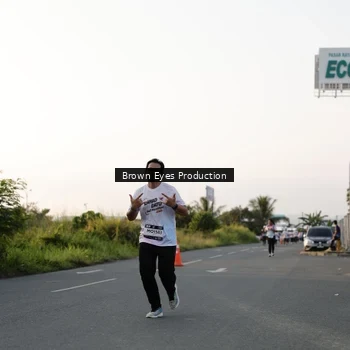 Runner Photo 7657837